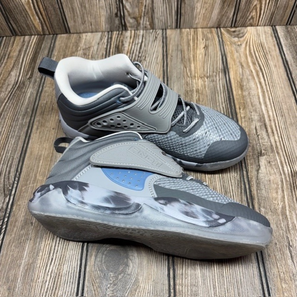 AND1 Boys Basketball Shoes Grey Blue Marbled Mid Top Sneakers Size 5 BBA124GX015